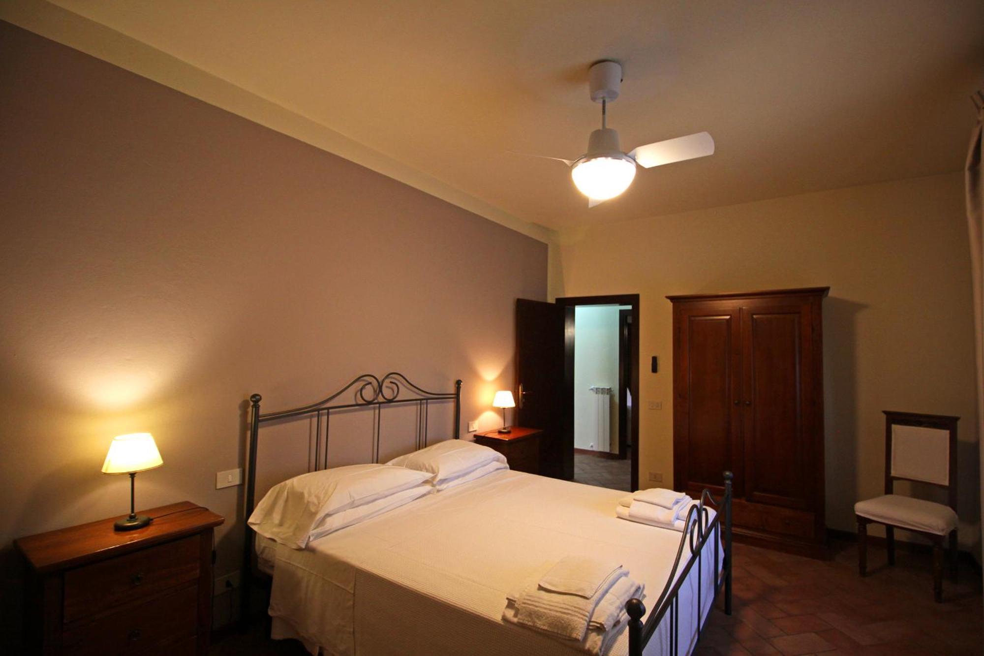 Agriturismo Casale Dello Sparviero كاستيلّينا إنْ كْيانت الغرفة الصورة