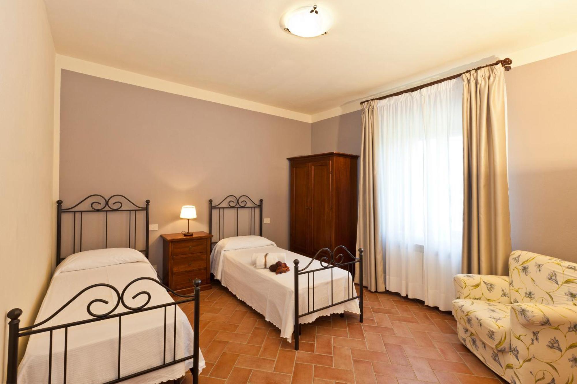Agriturismo Casale Dello Sparviero كاستيلّينا إنْ كْيانت الغرفة الصورة
